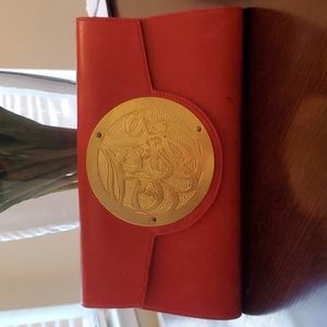 Dareen Hakim Le Icon Clutch